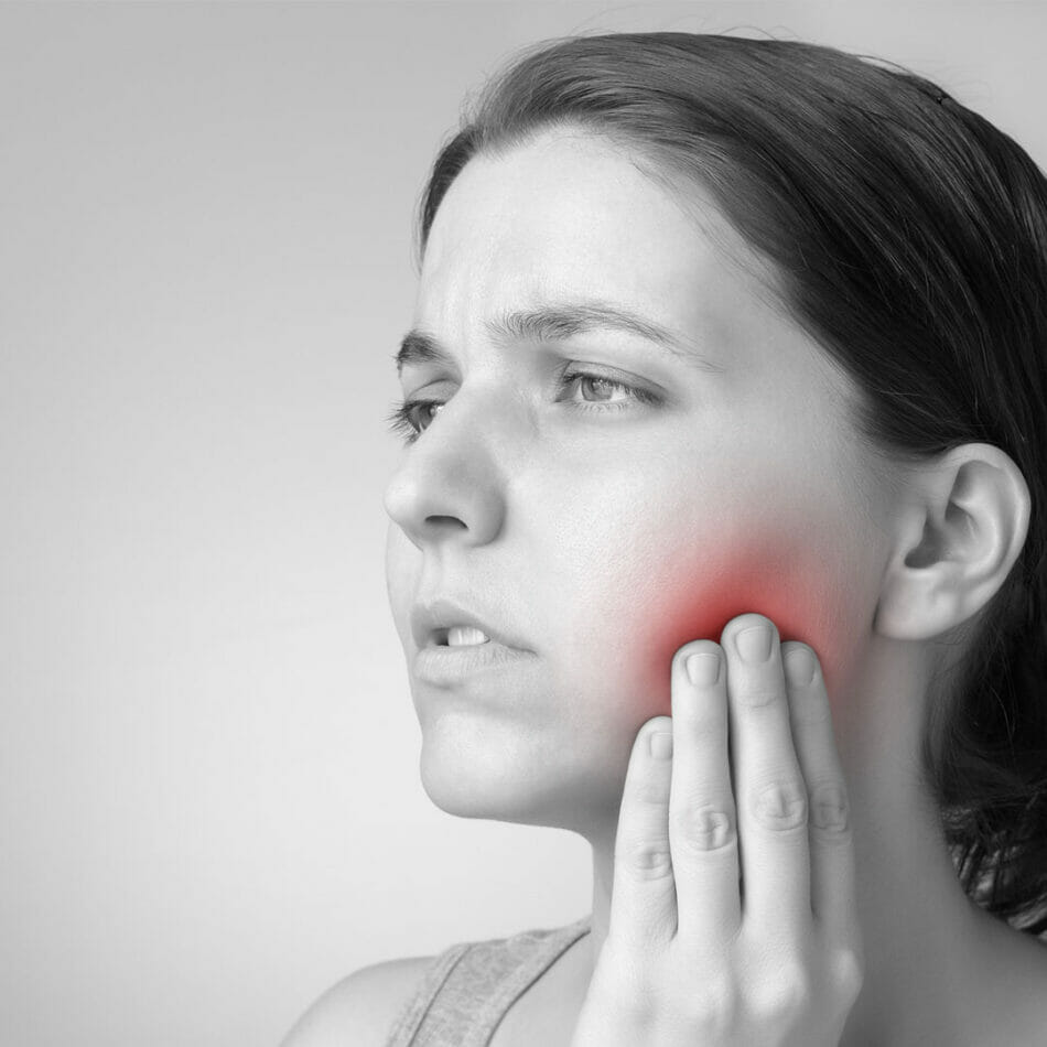 dental patient with jaw pain